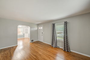 4 Living Room 4