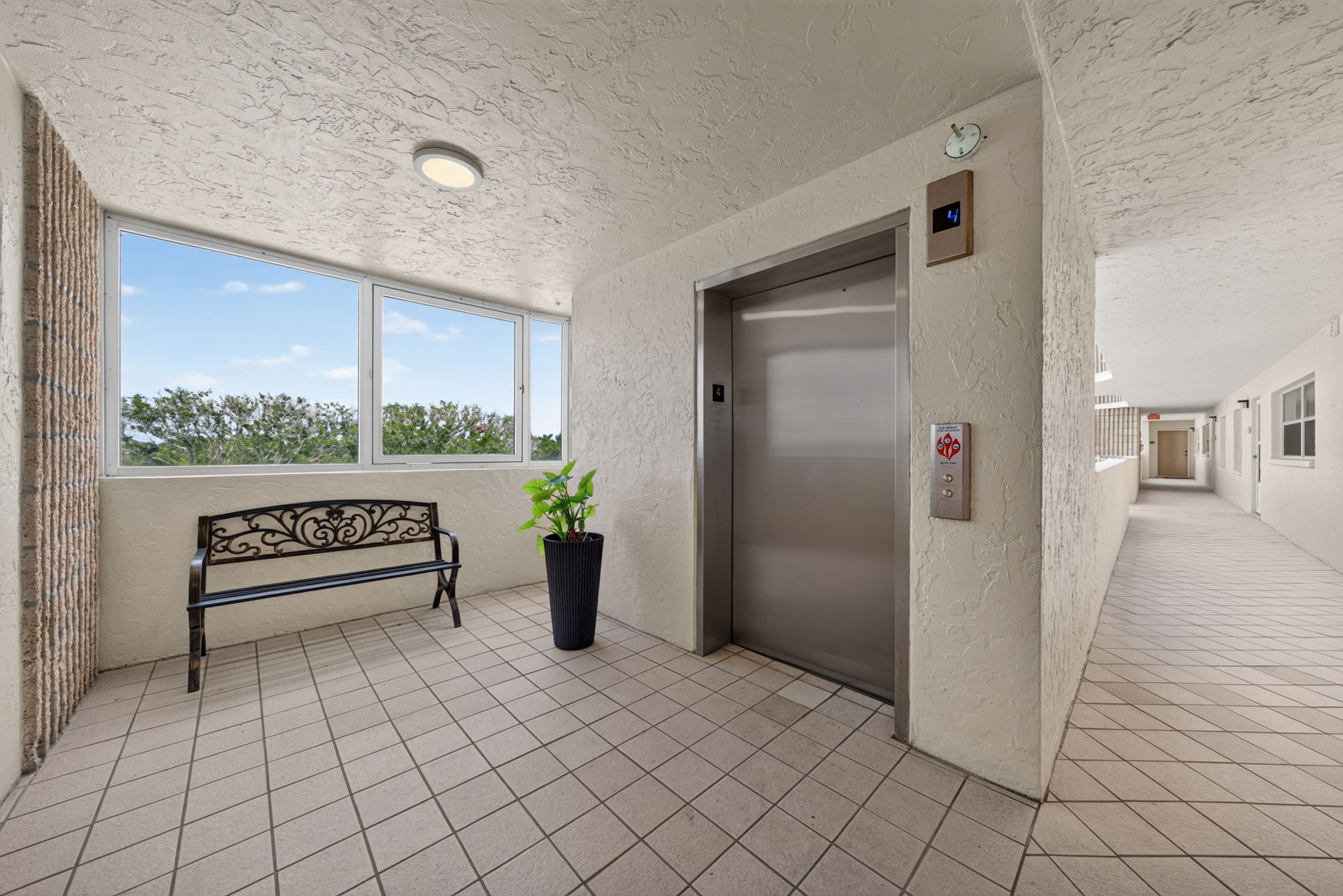 4th floor elevator