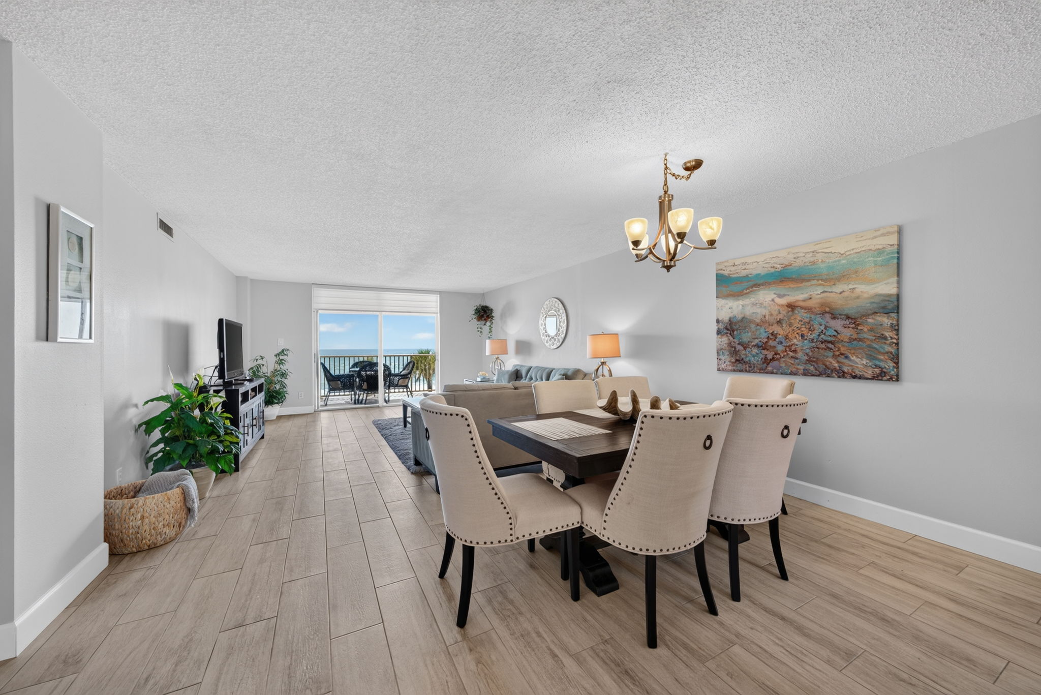 Dining/Living room