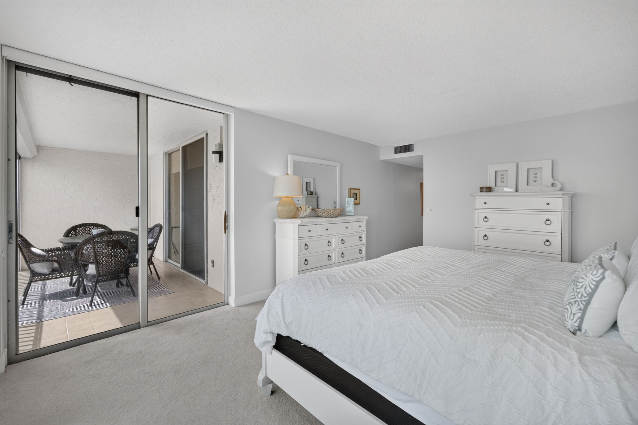 Sliding doors to Gulf-front balcony