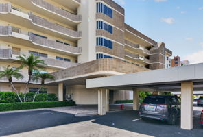Easy walk-up secured elevator access
