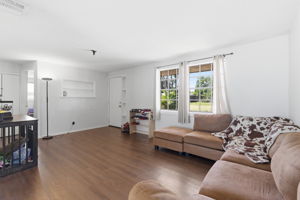 Interiors (3)