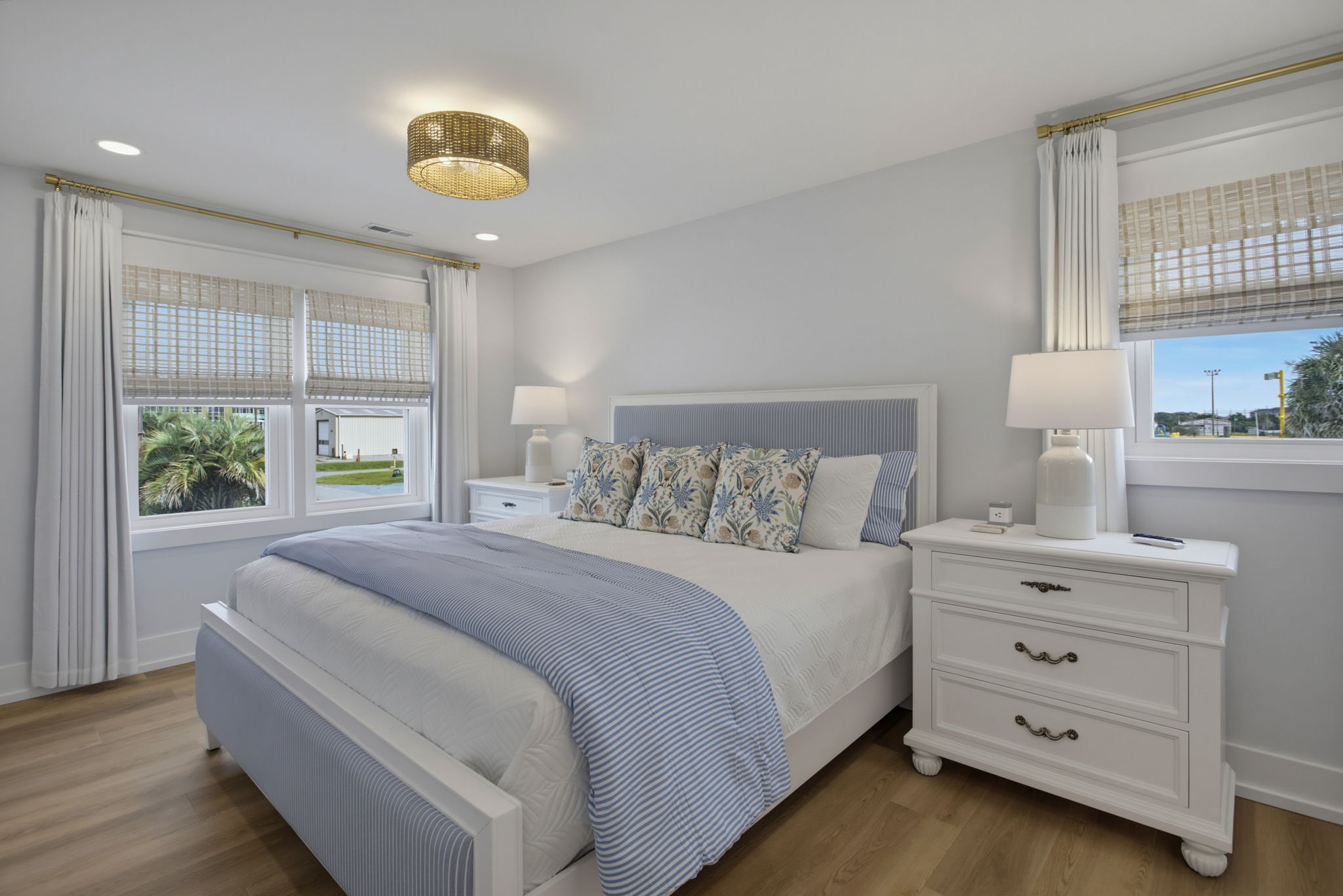 4328 E Dolphin Dr-27