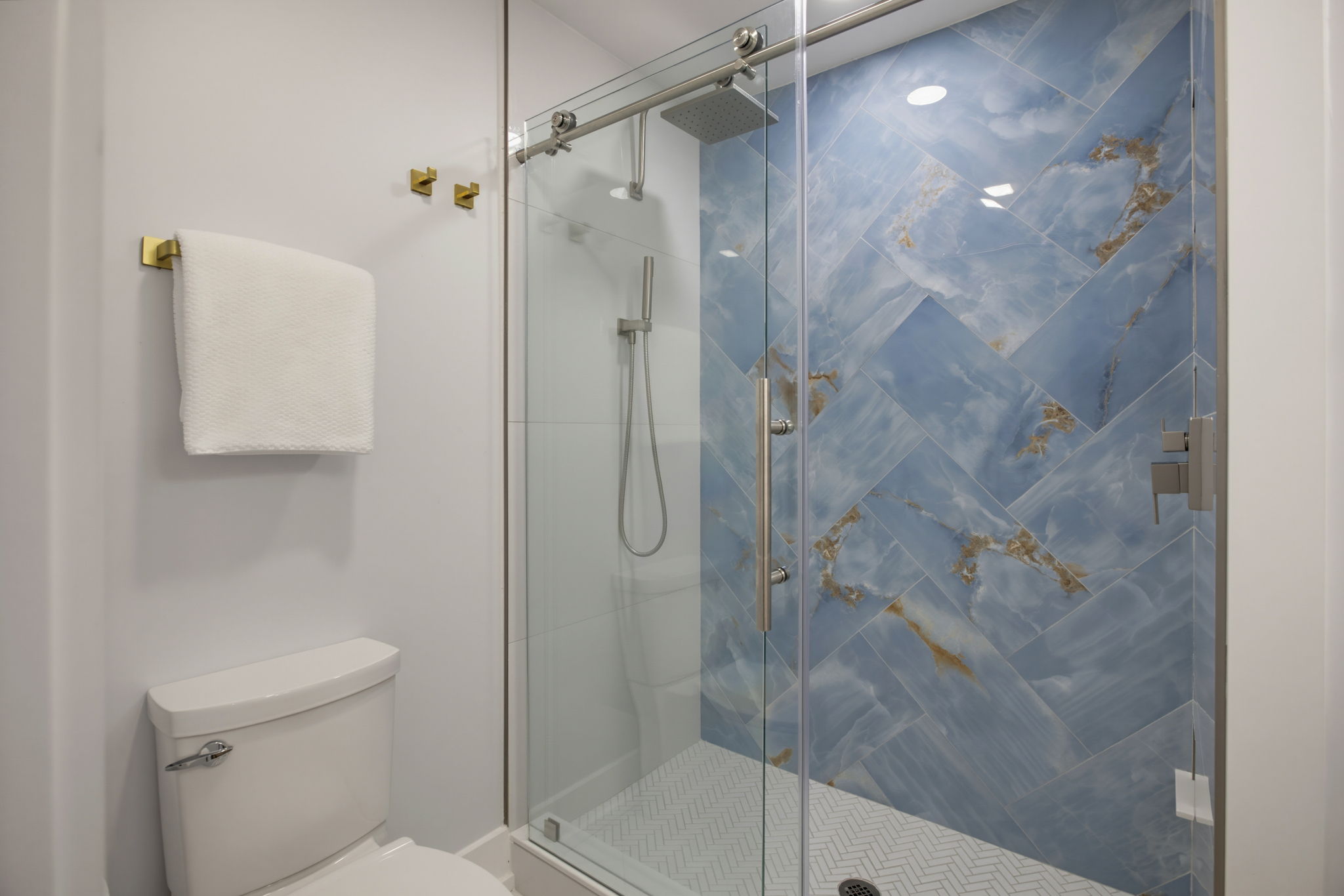 4328 E Dolphin Dr-33