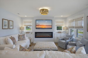 4328 E Dolphin Dr-12