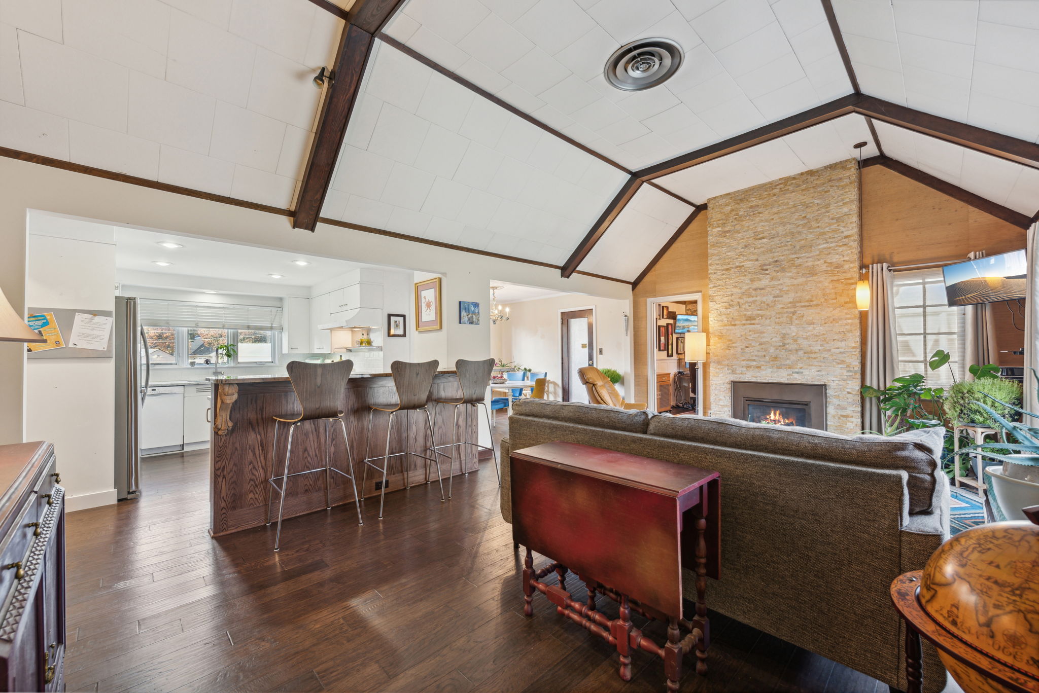 04_Interior