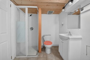  Photo 48