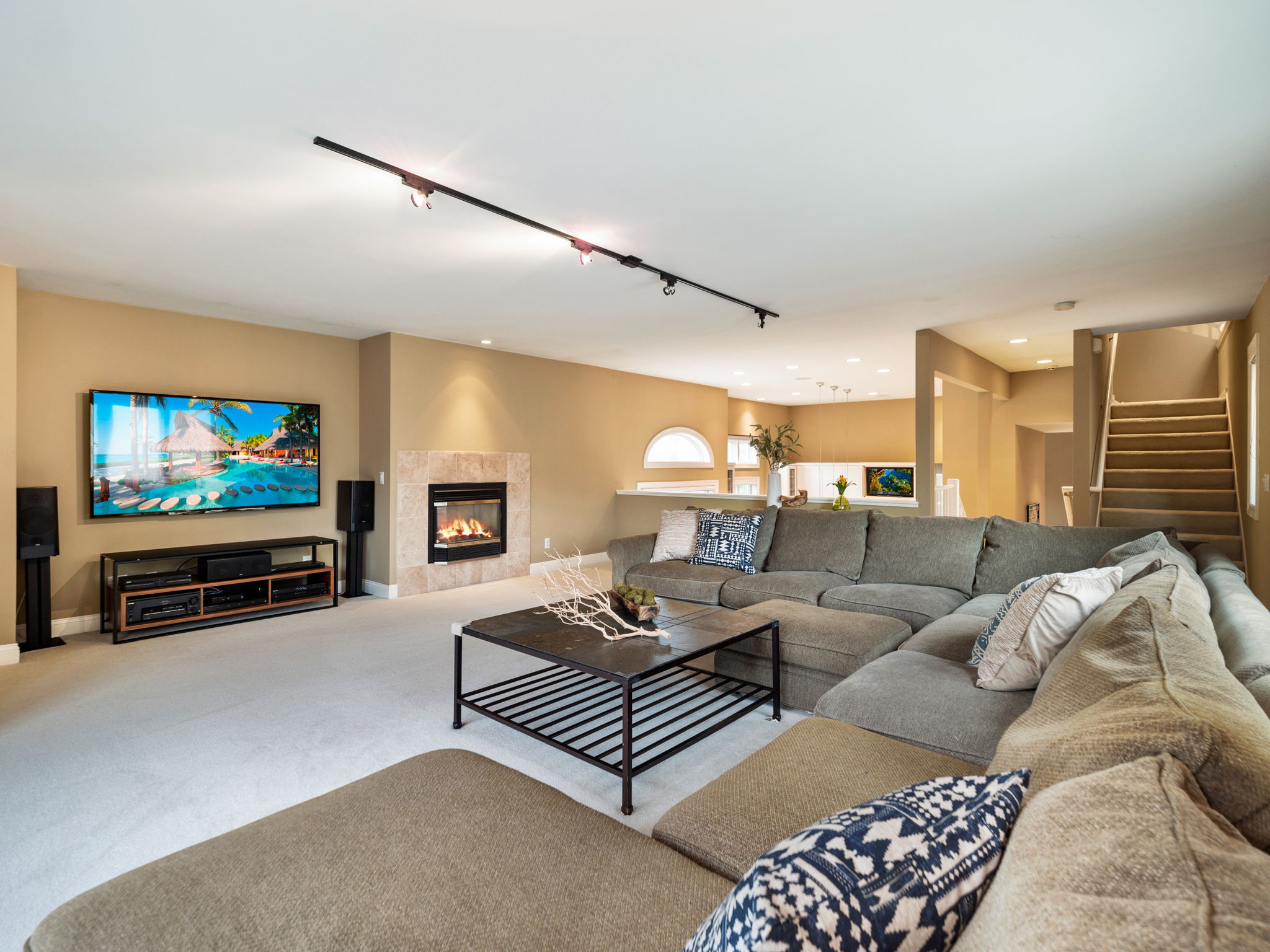  433 River St, Minneapolis, MN 55401, US Photo 21