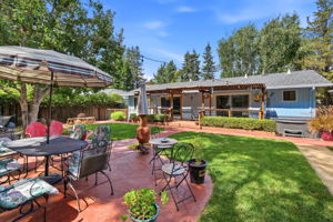  Photo 32