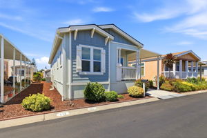 002_F8_433 Sylvan Ave 113