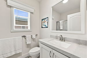 024_F8_433 Sylvan Ave 113