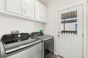 026_F8_433 Sylvan Ave 113