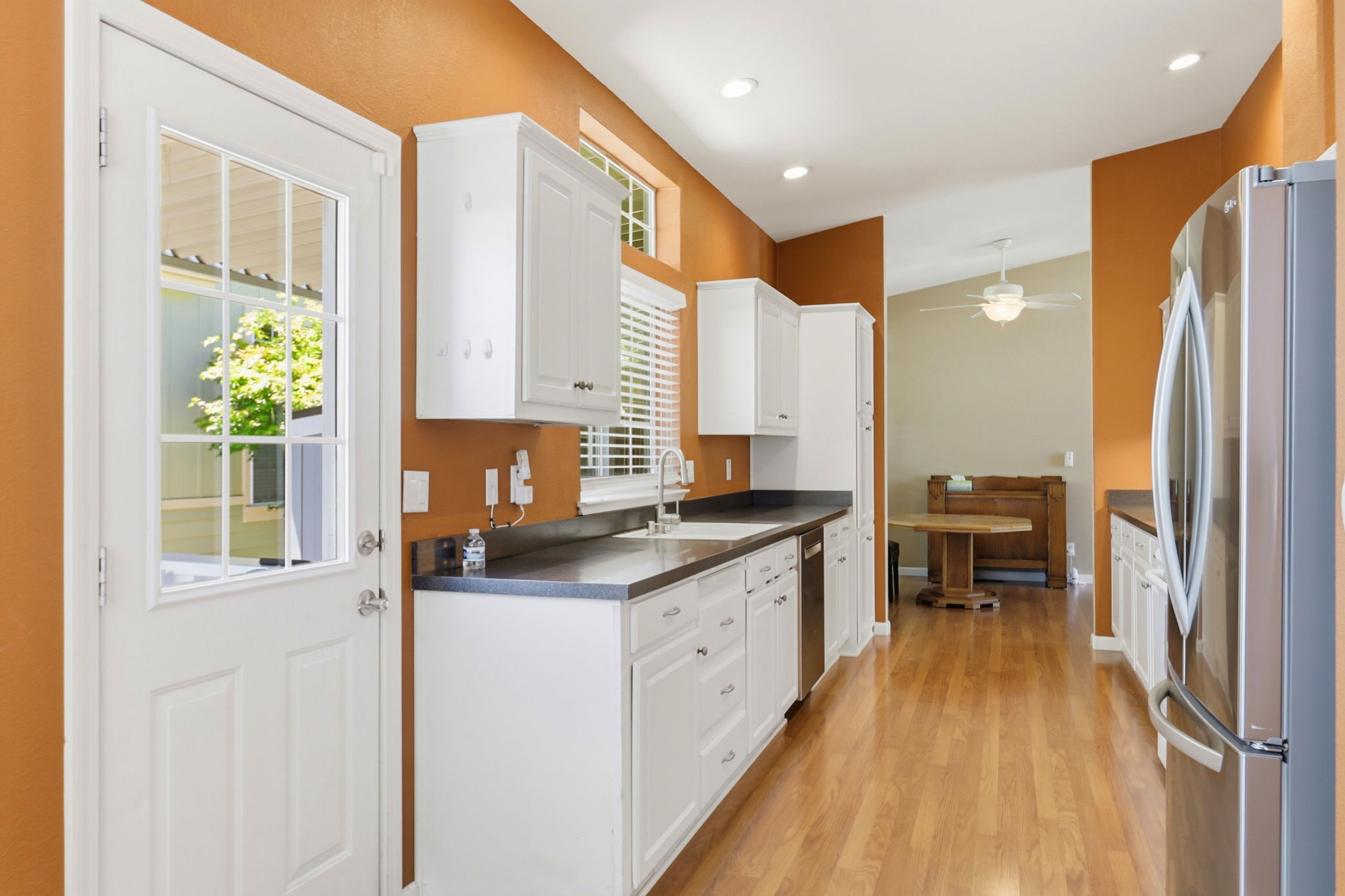 014_F8_433 Sylvan Ave 70