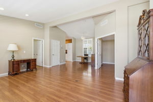 008_F8_433 Sylvan Ave 70