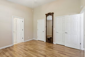 023_F8_433 Sylvan Ave 70