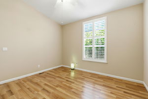 024_F8_433 Sylvan Ave 70