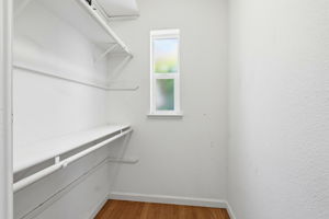 026_F8_433 Sylvan Ave 70