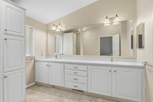 031_F8_433 Sylvan Ave 70
