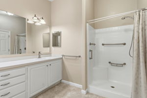 033_F8_433 Sylvan Ave 70
