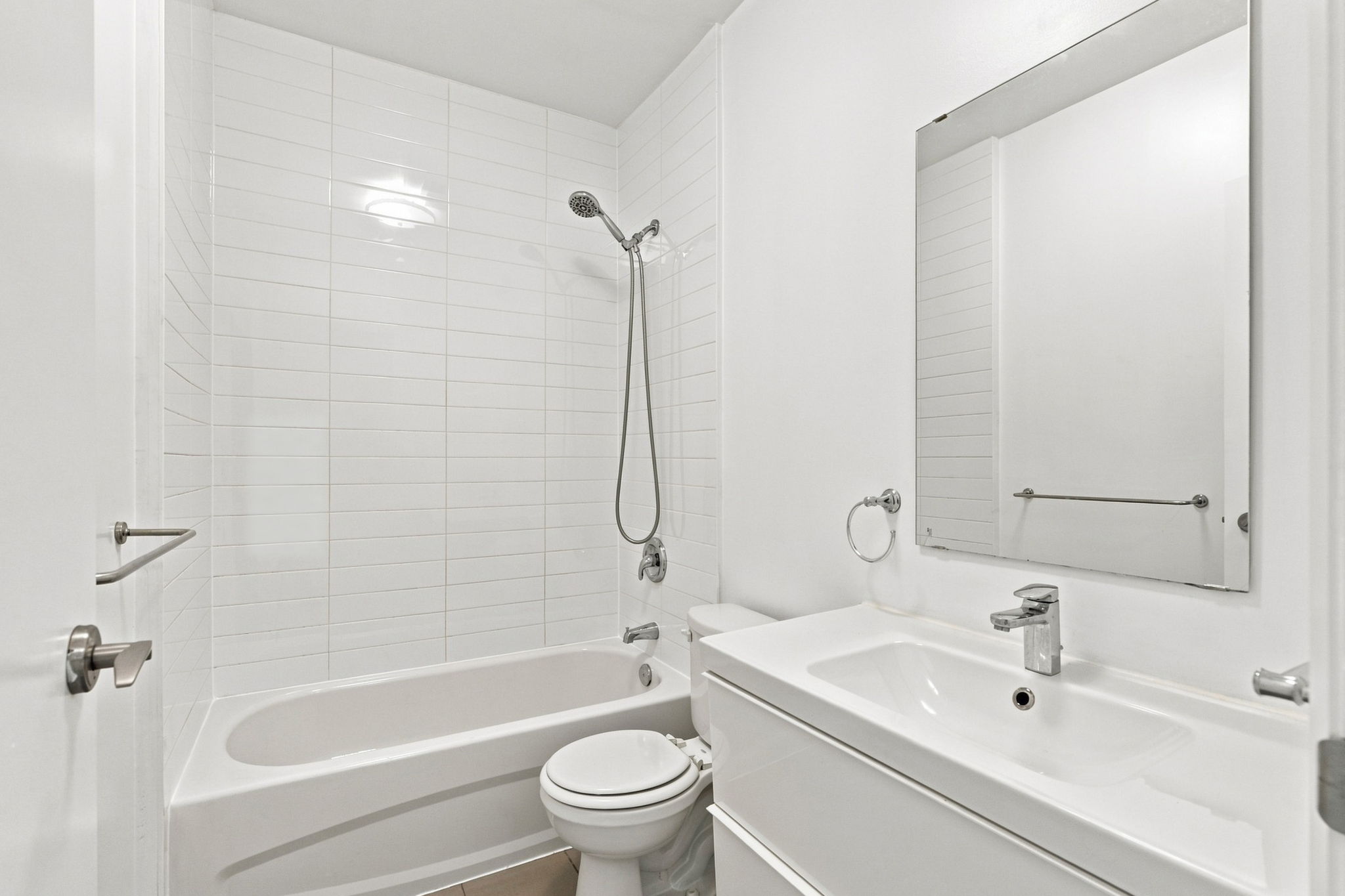 Property in Toronto — delivered property photograph 16
