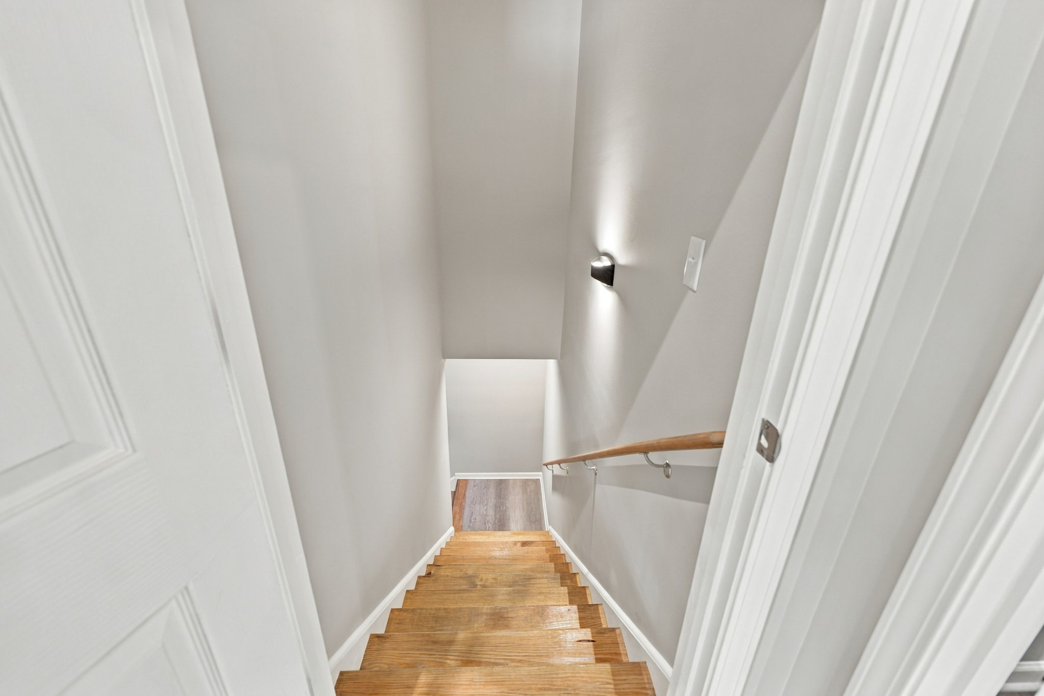  Photo 49
