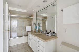 Marina City Dr unit 943-016.jpg