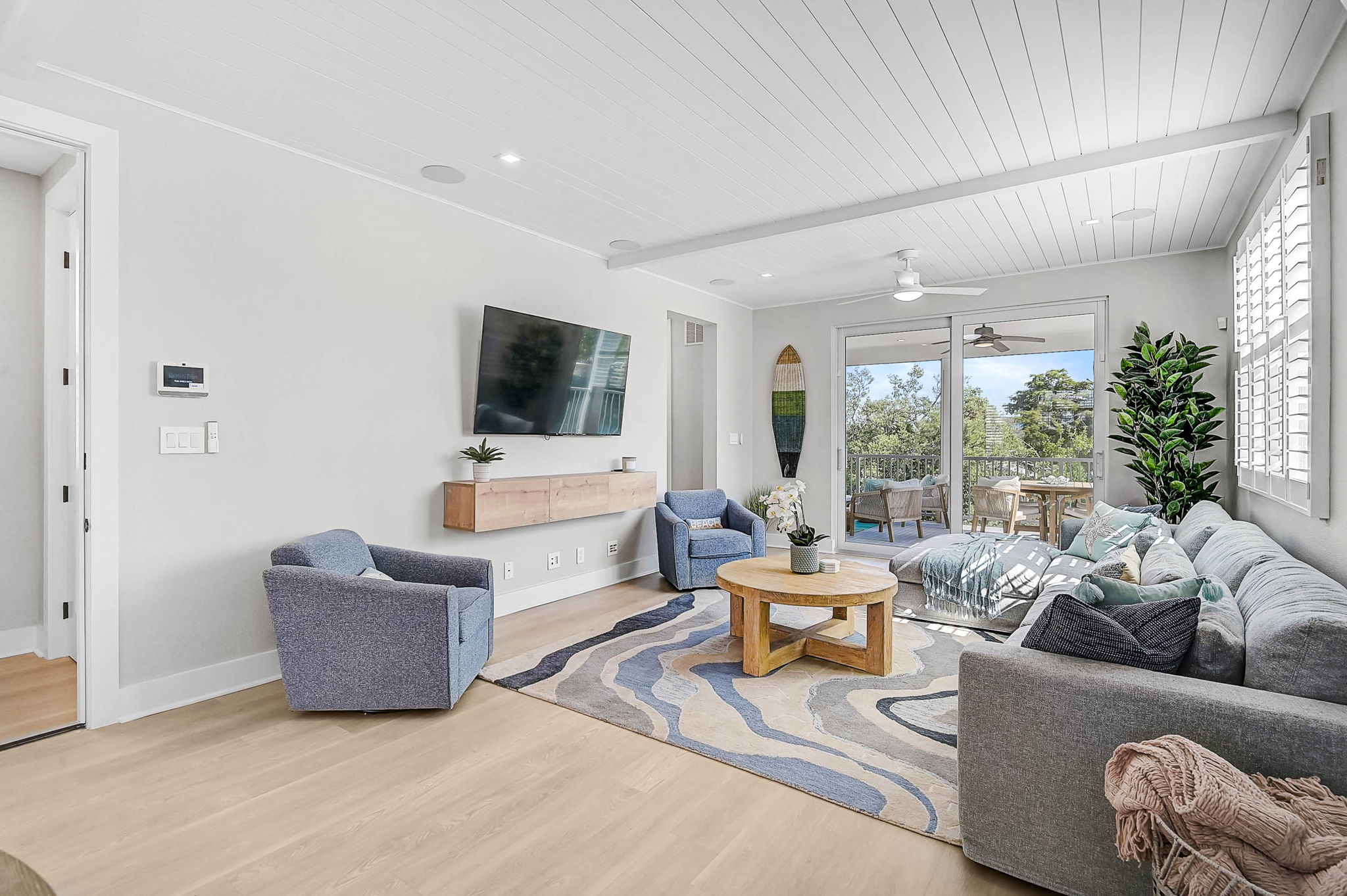 4337 Marina Vw Wy-22