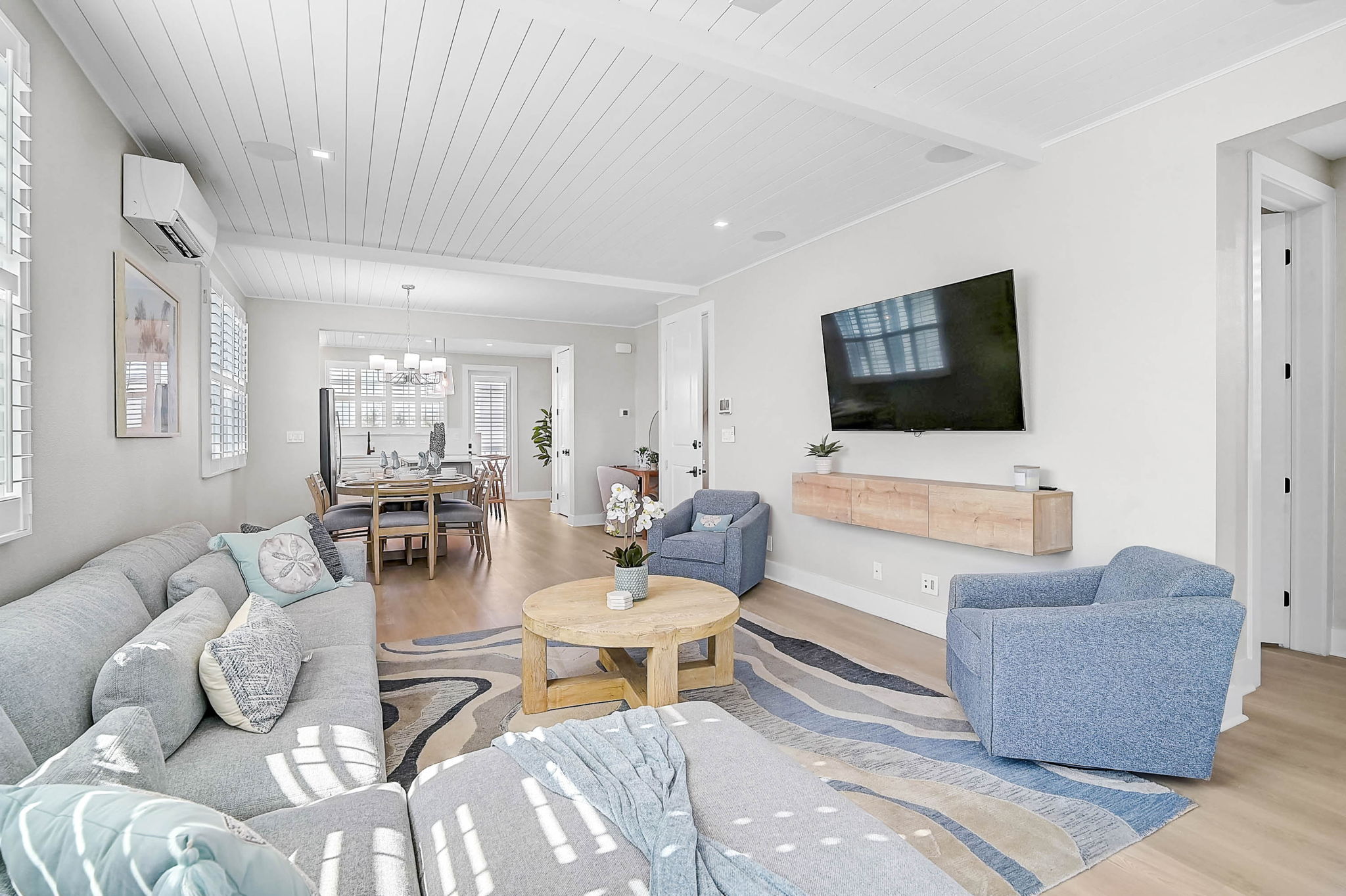 4337 Marina Vw Wy-24