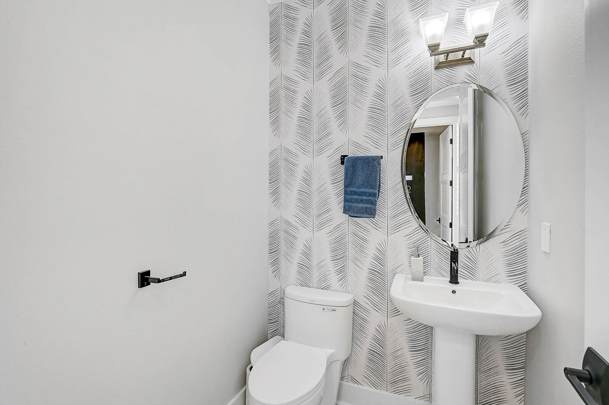 4337 Marina Vw Wy-26