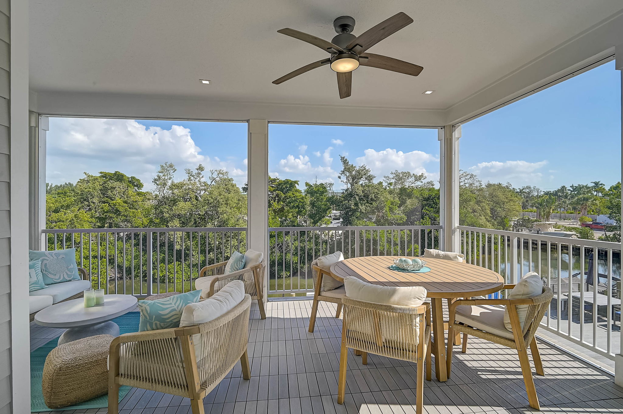 4337 Marina Vw Wy-27