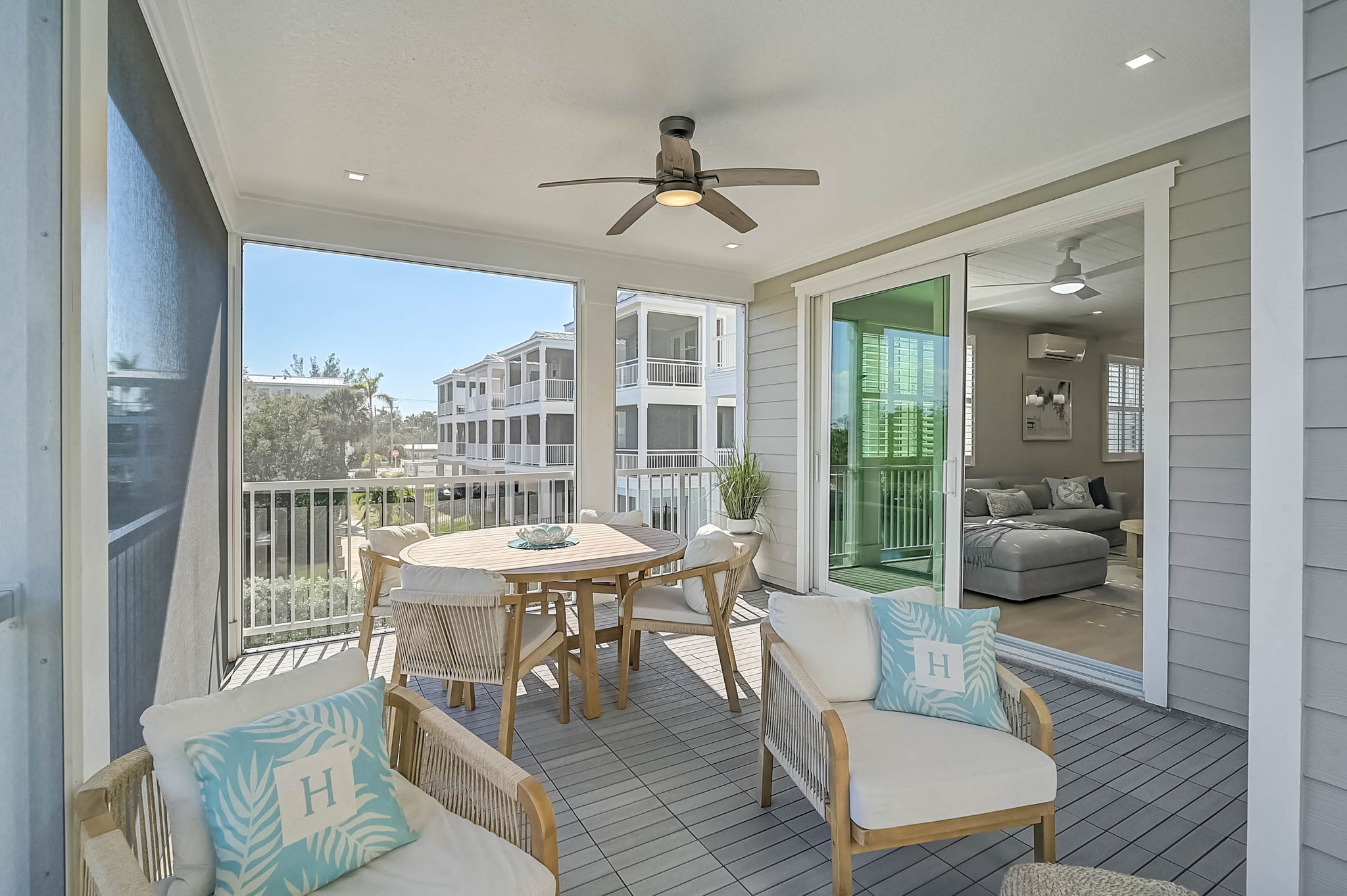 4337 Marina Vw Wy-29