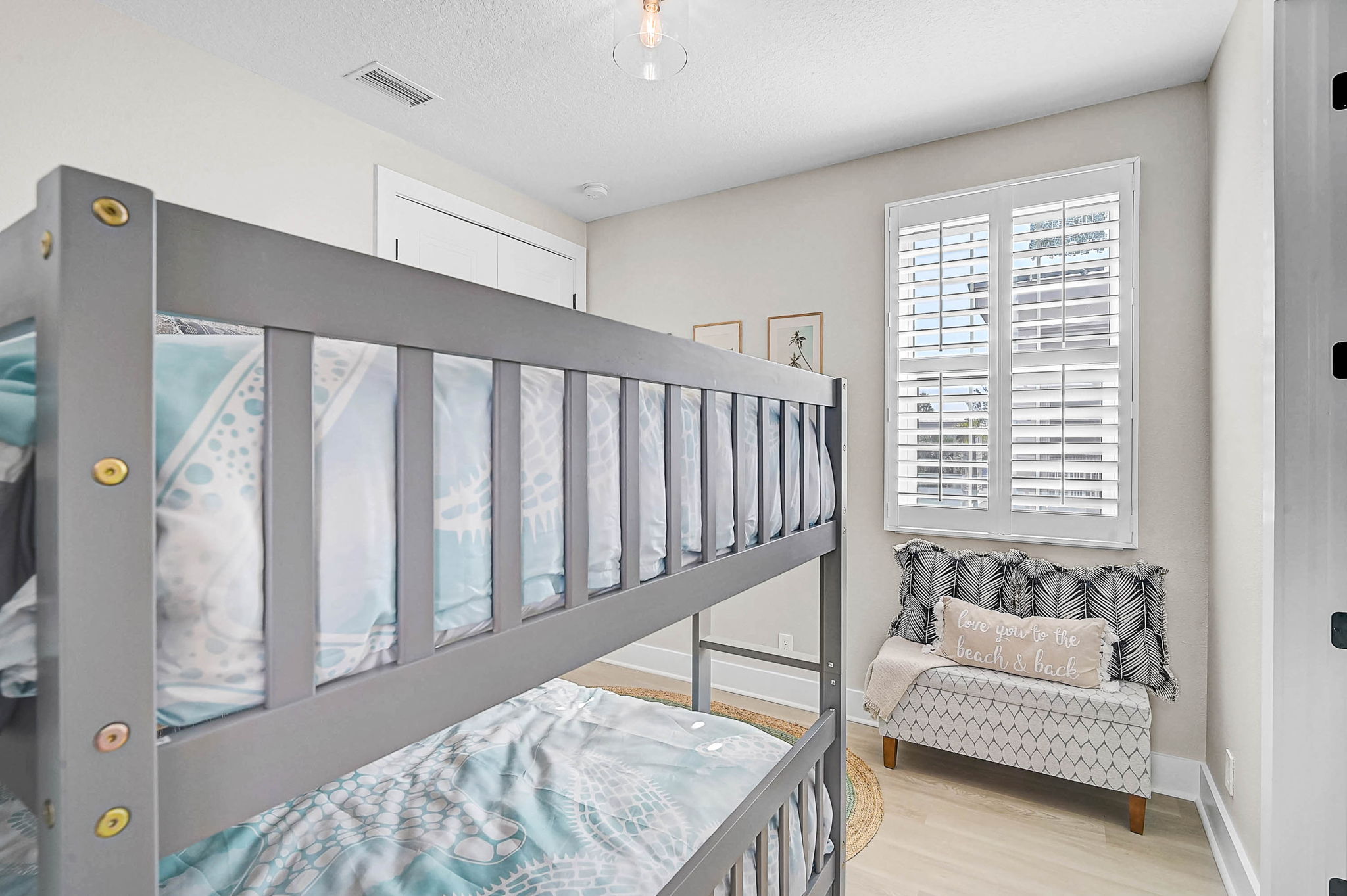 4337 Marina Vw Wy-31