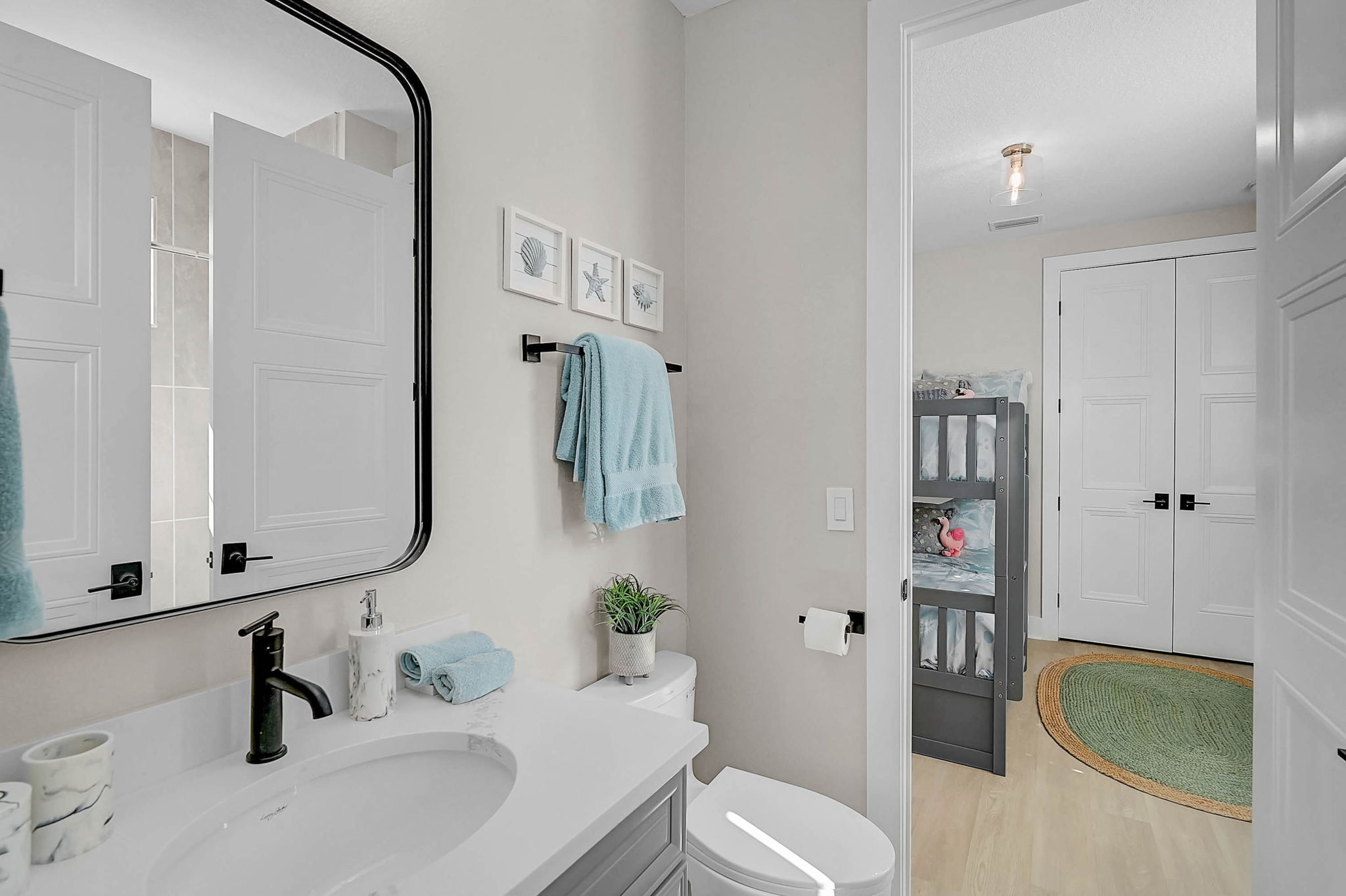 4337 Marina Vw Wy-34