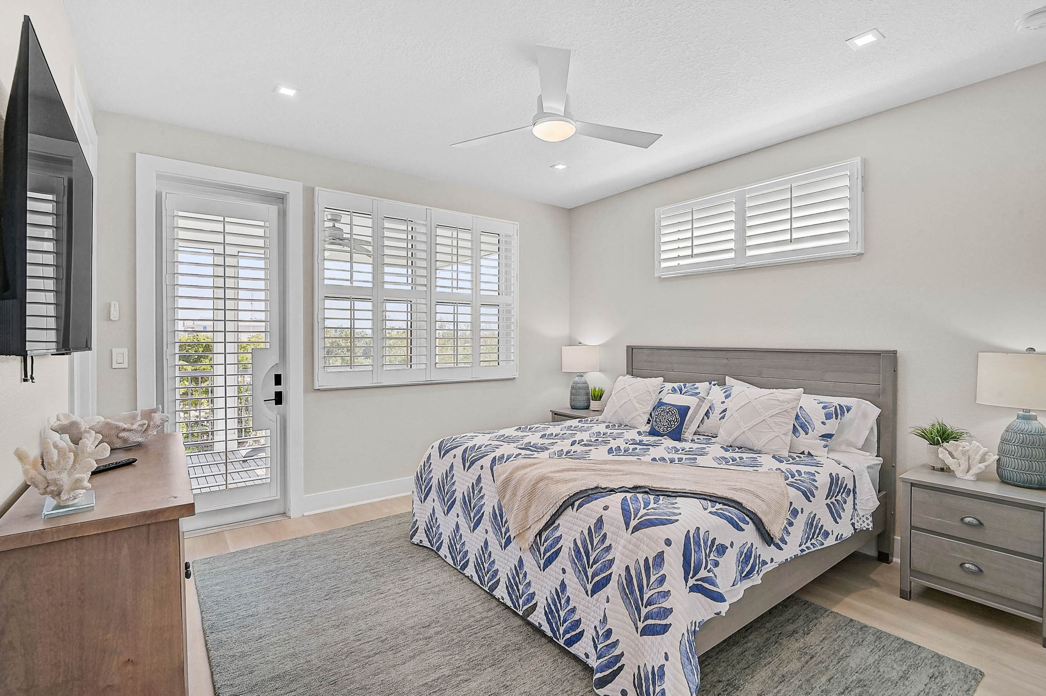 4337 Marina Vw Wy-37