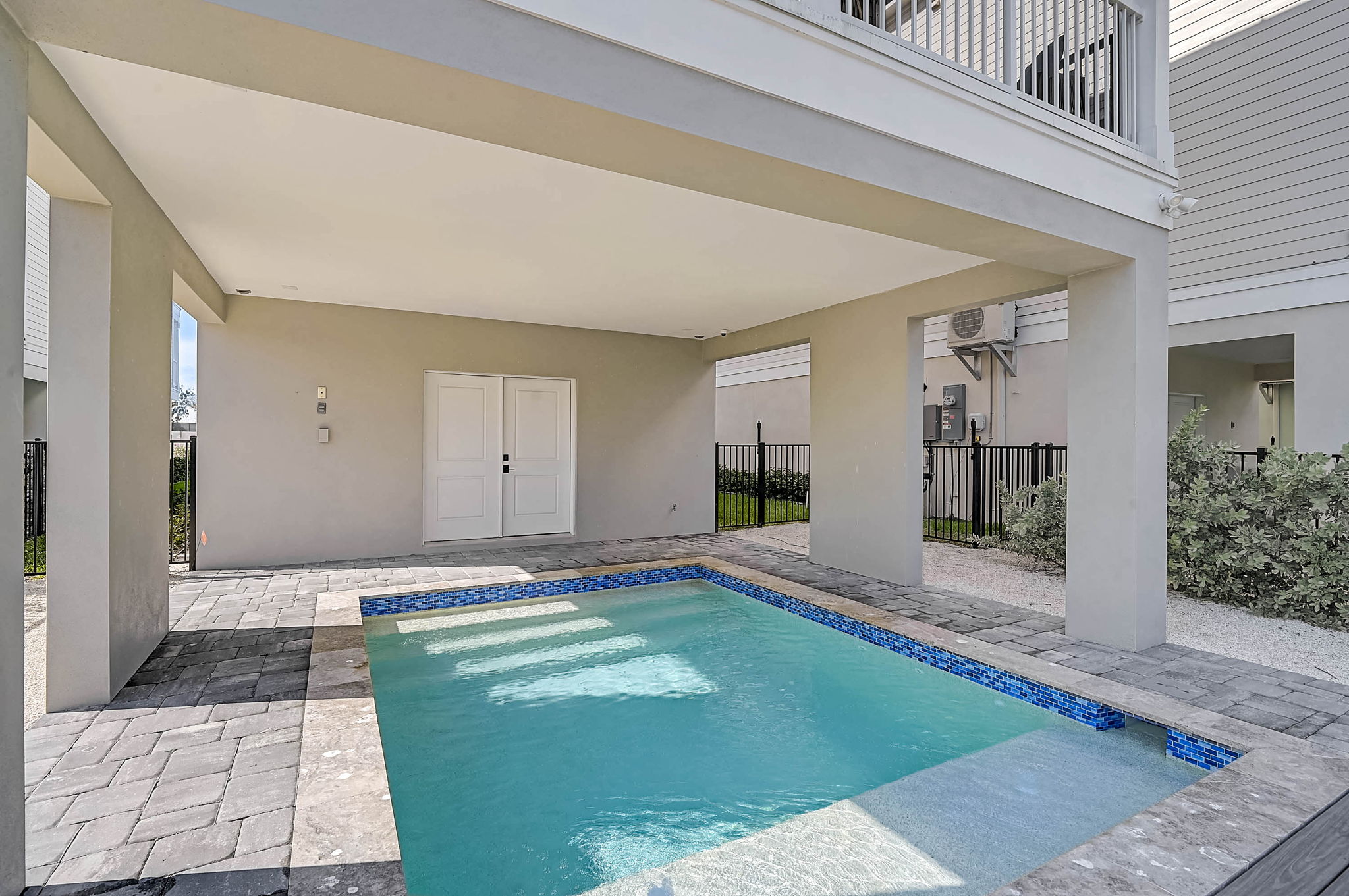 4337 Marina Vw Wy-52