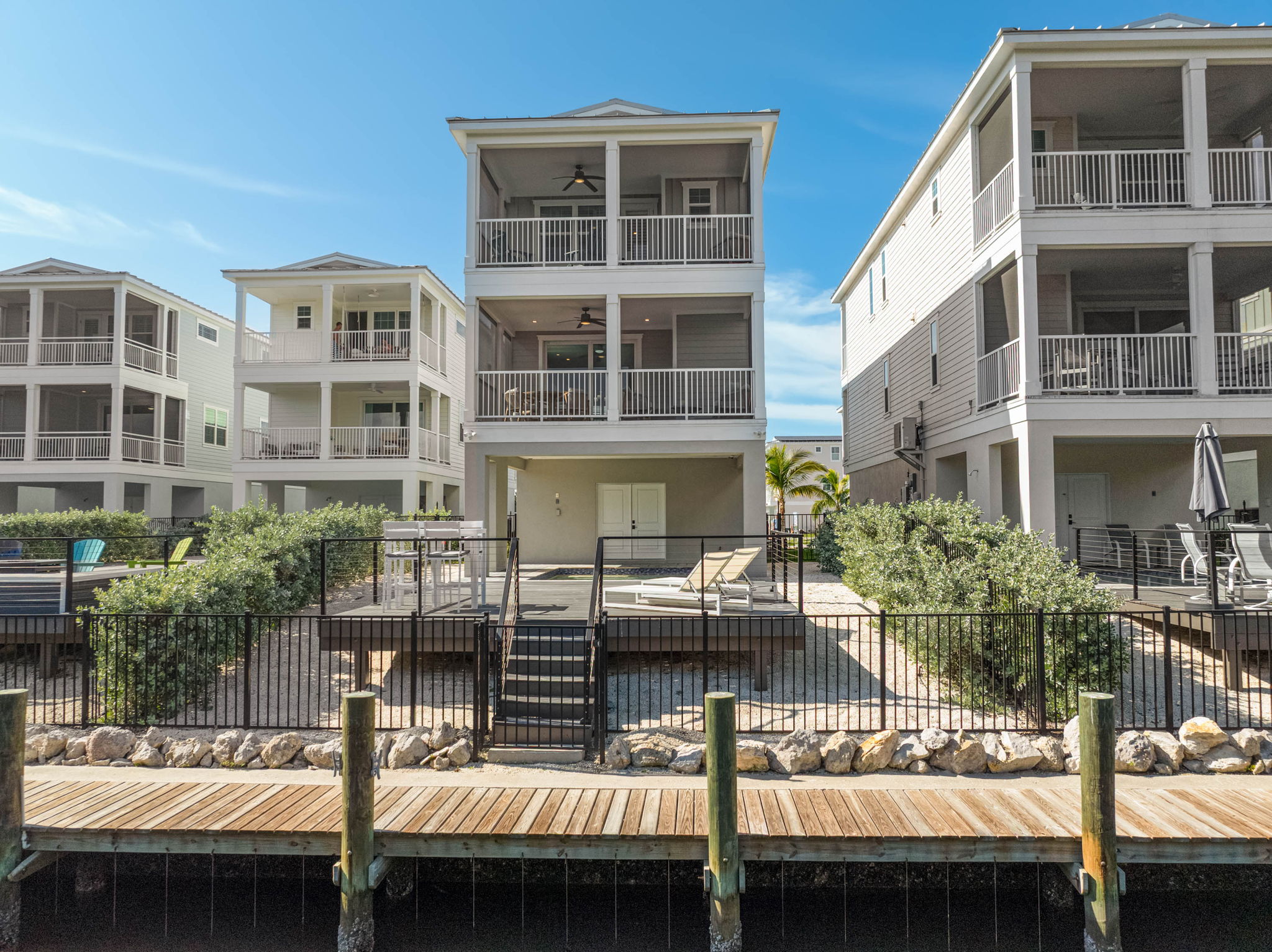 4337 Marina Vw Wy-64