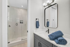 4337 Marina Vw Wy-41