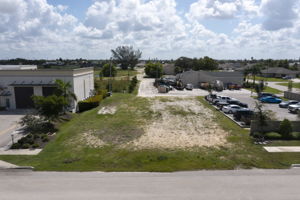  Photo 0