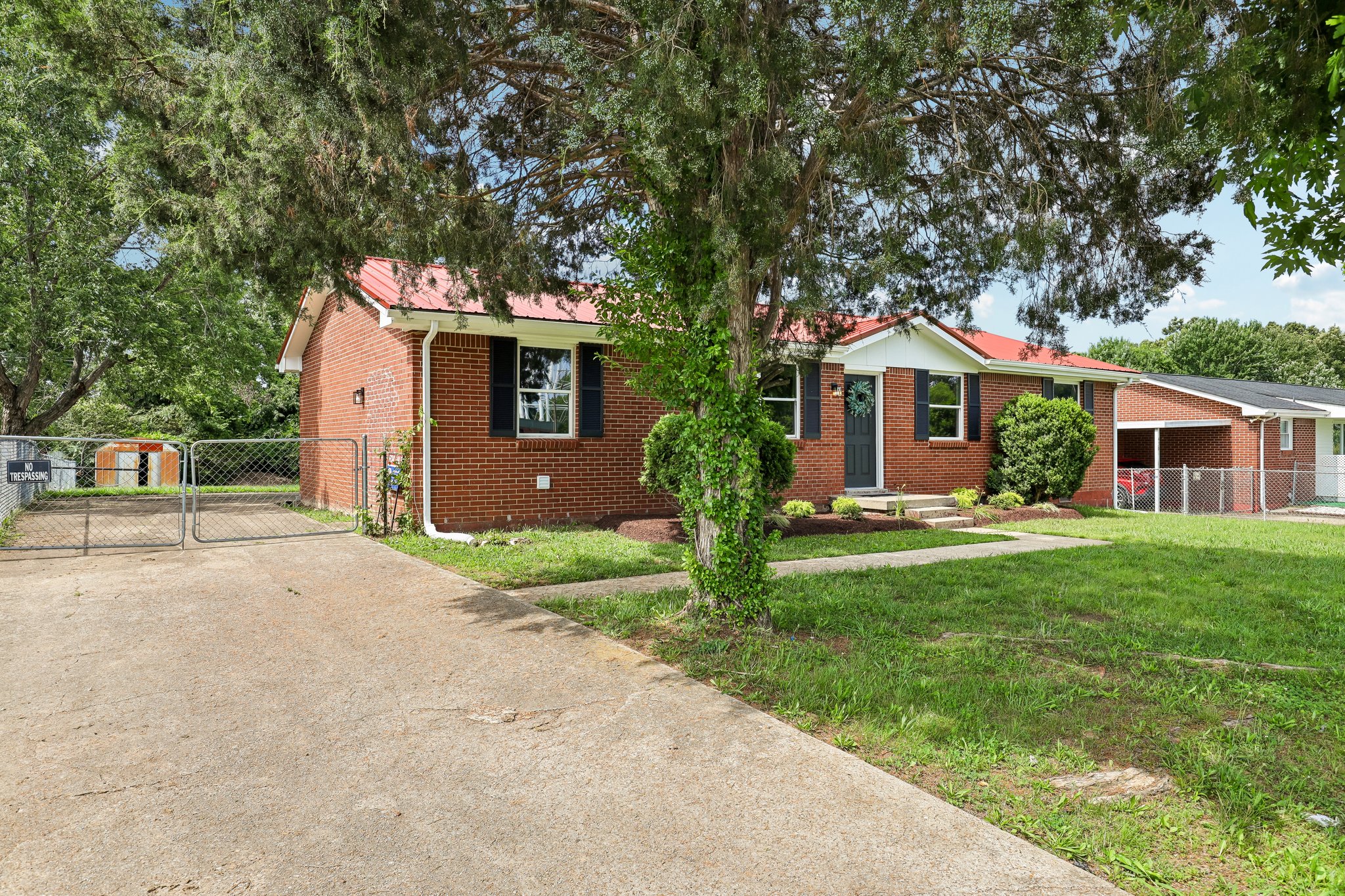 Appleton Dr-S0306-002.jpg