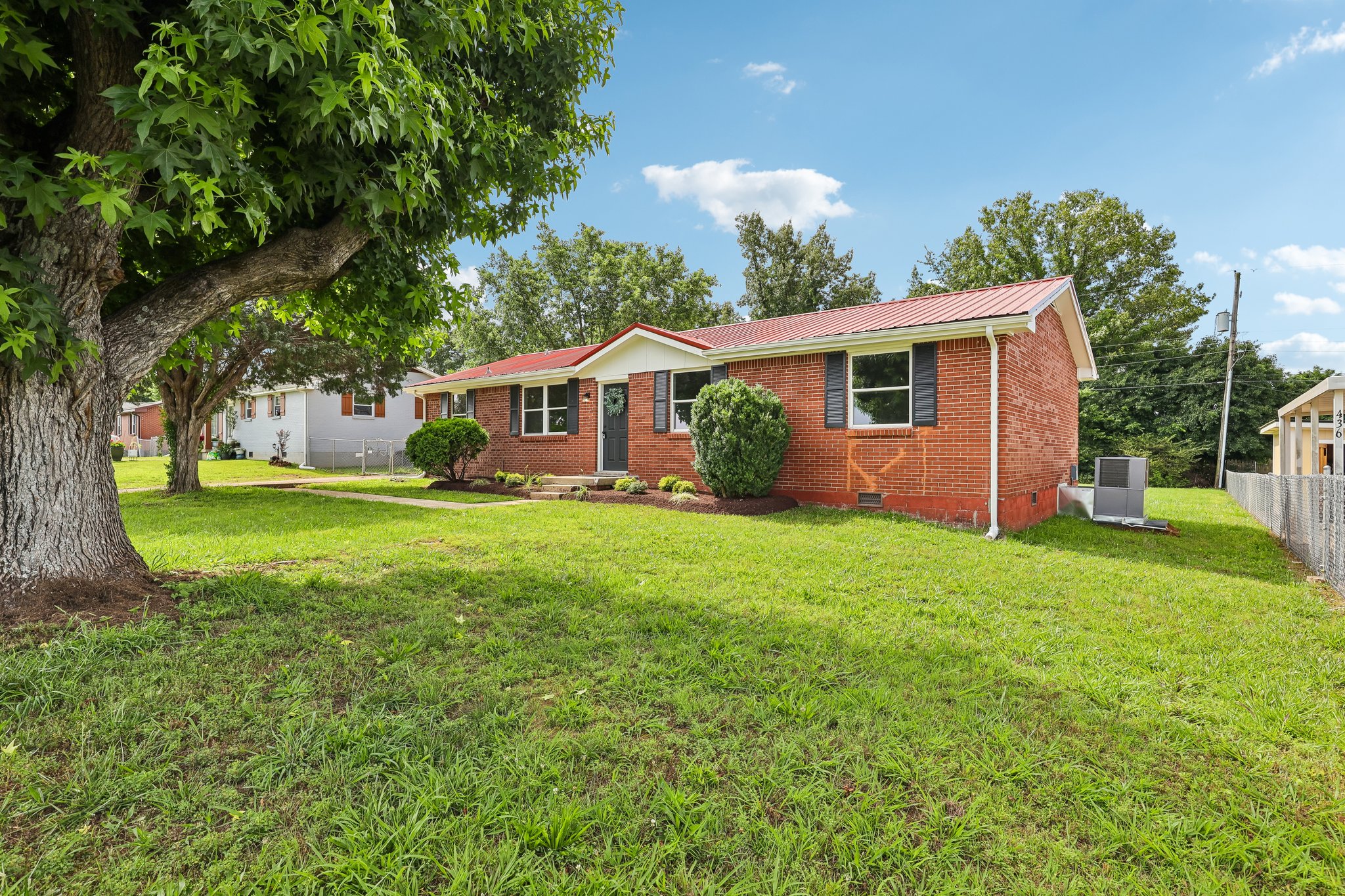 Appleton Dr-S0306-003.jpg
