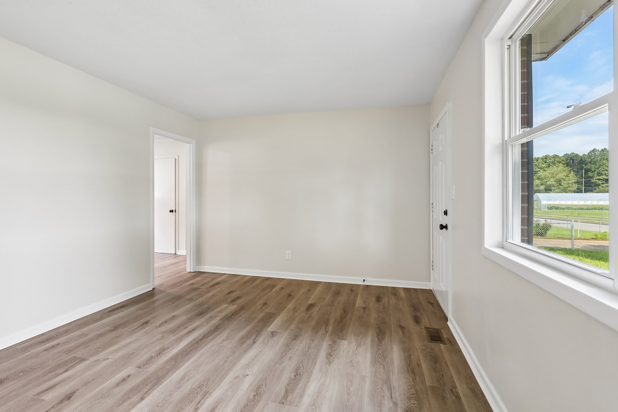 Appleton Dr-S0306-006.jpg