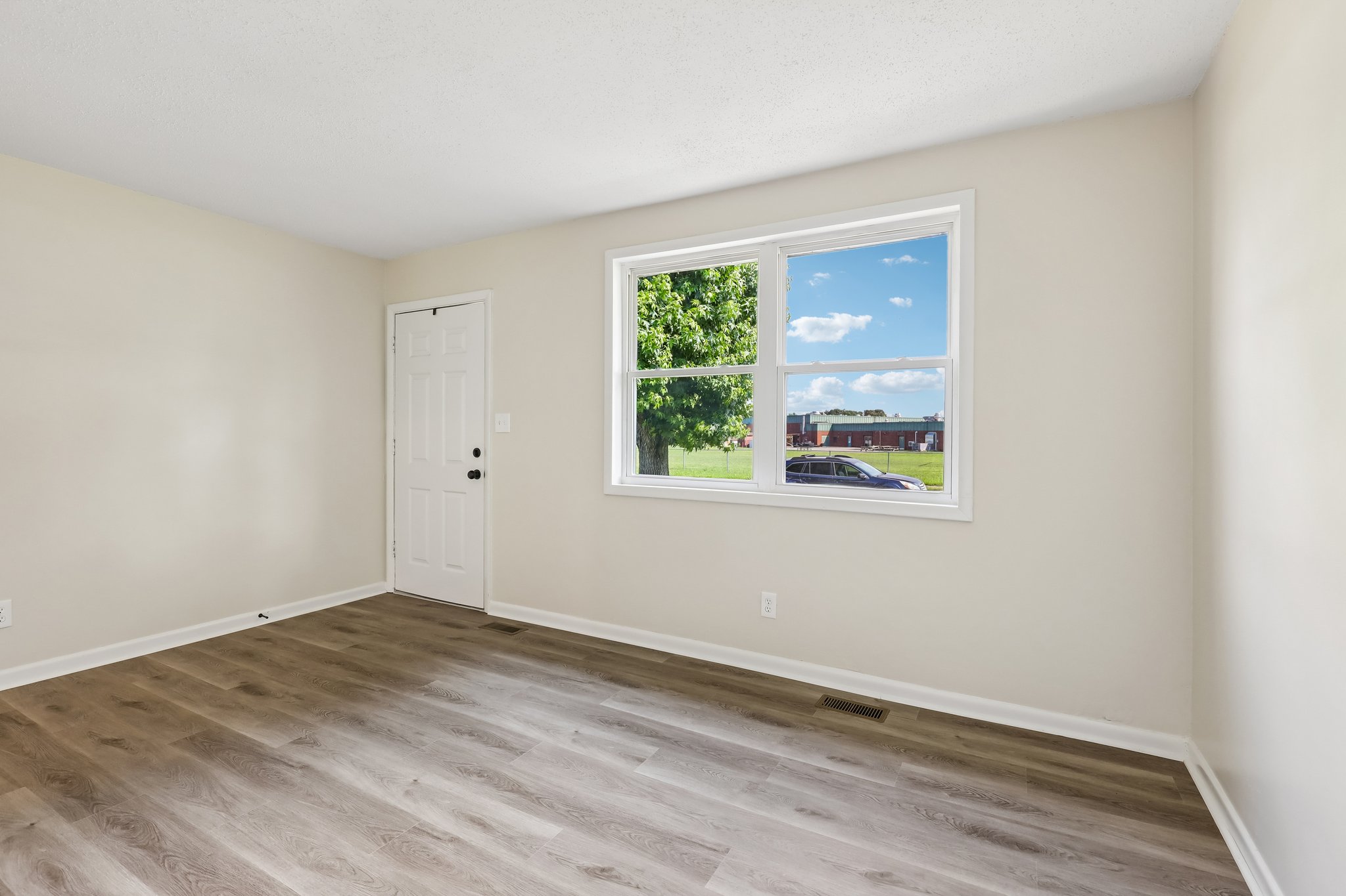 Appleton Dr-S0306-008.jpg