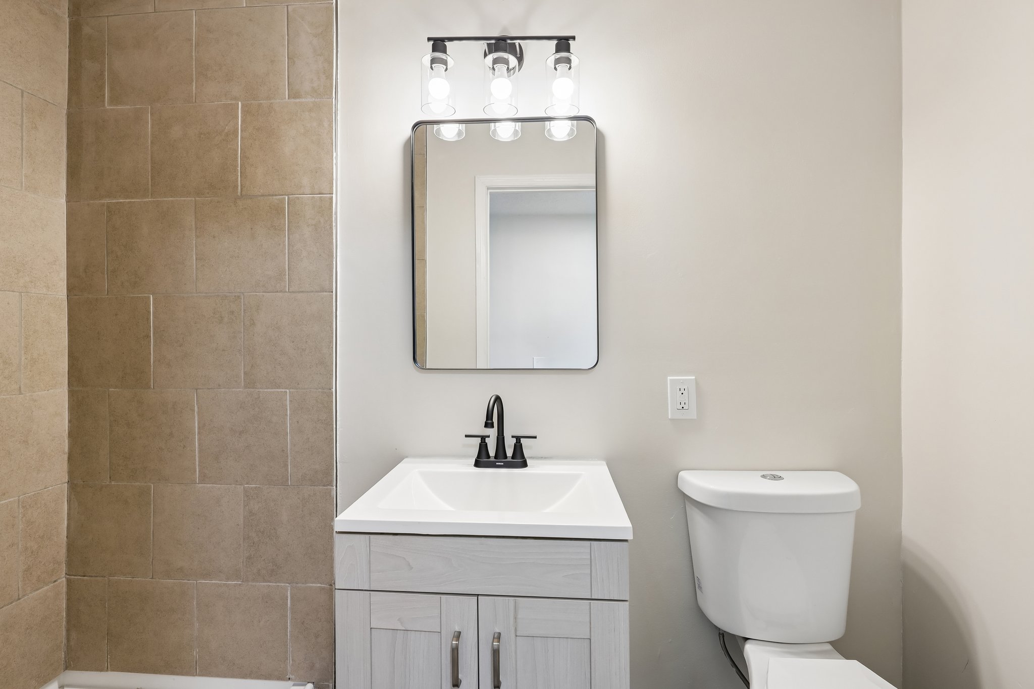 Appleton Dr-S0306-021.jpg