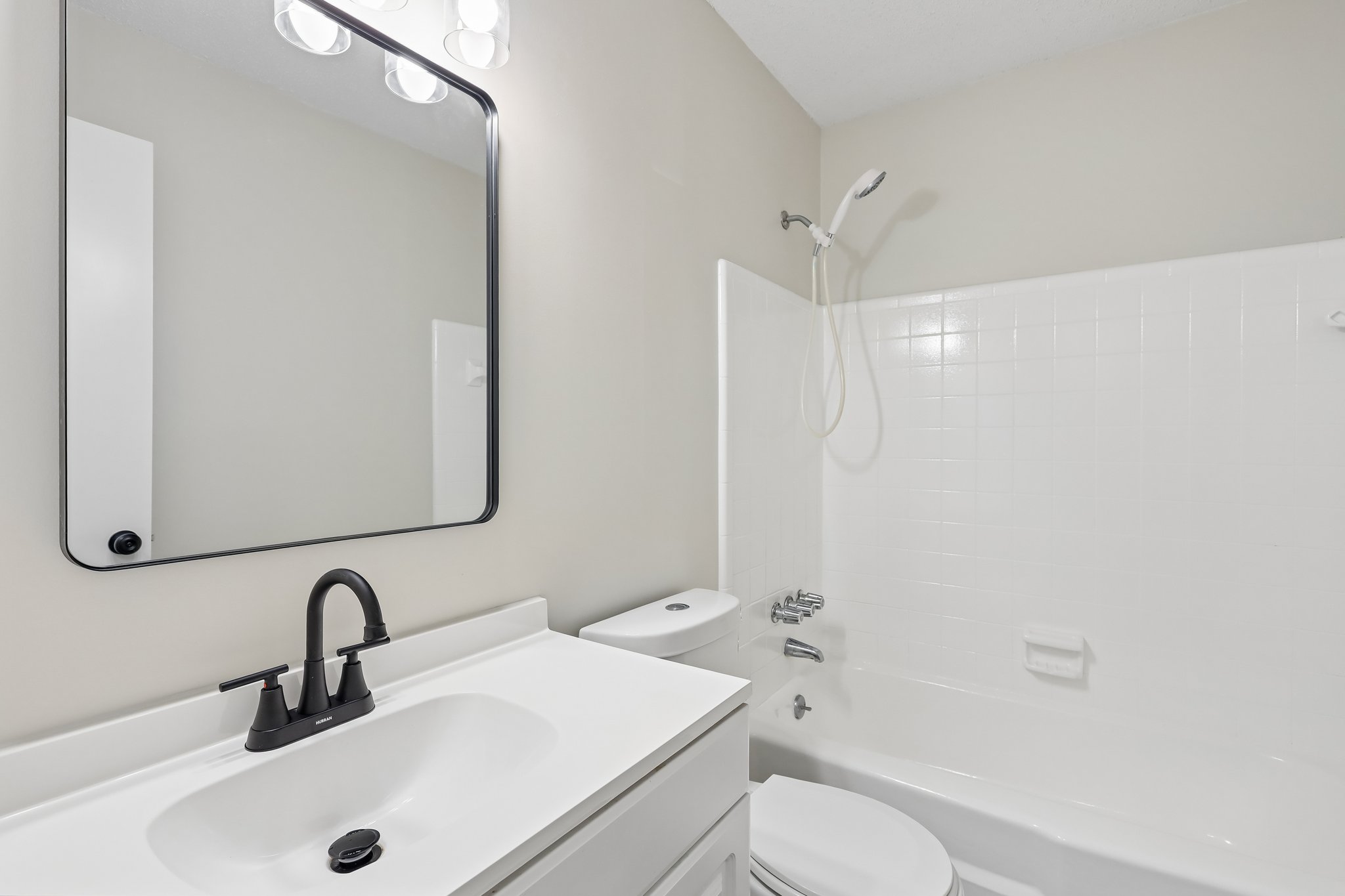Appleton Dr-S0306-022.jpg
