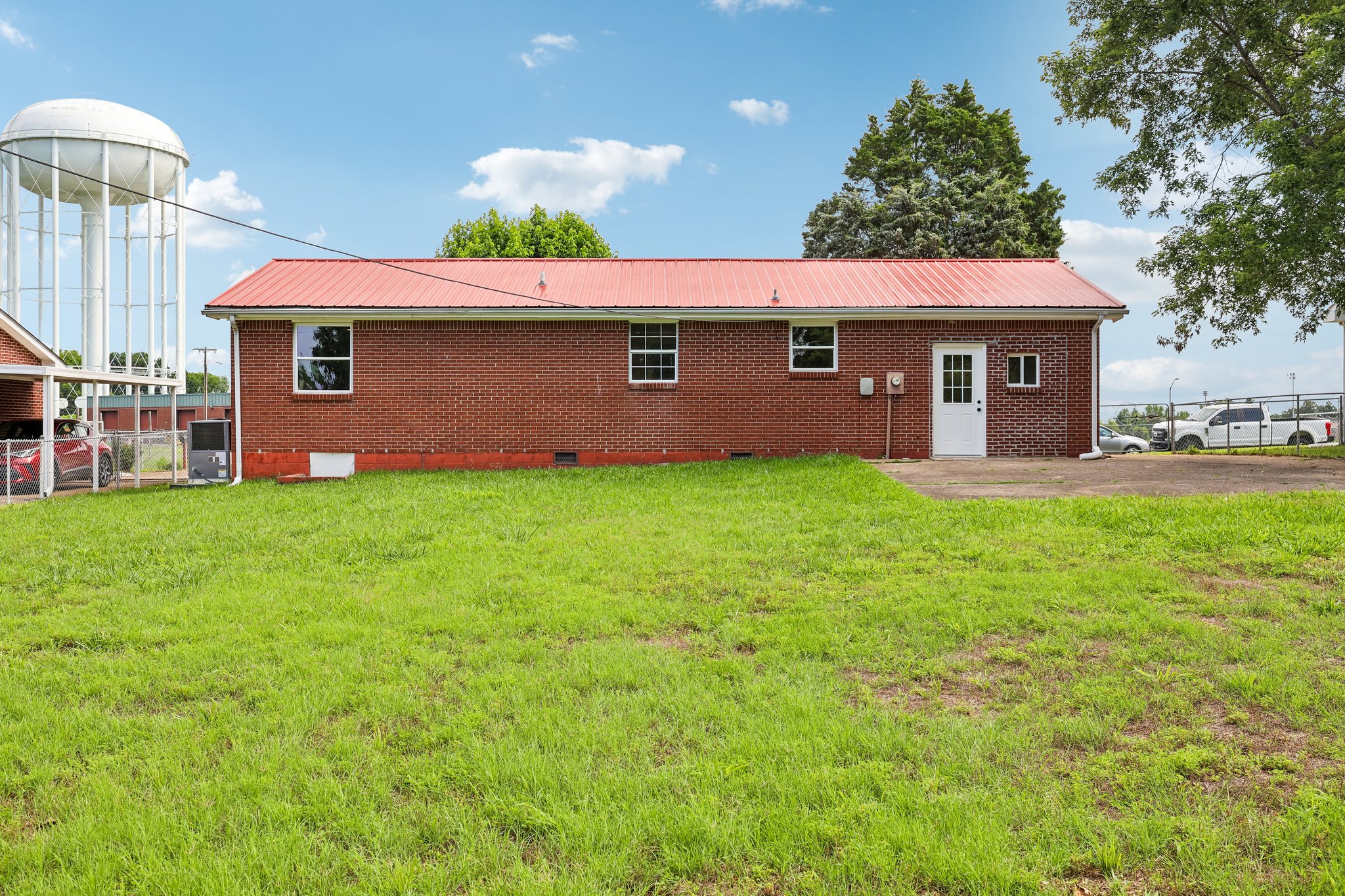 Appleton Dr-S0306-032.jpg