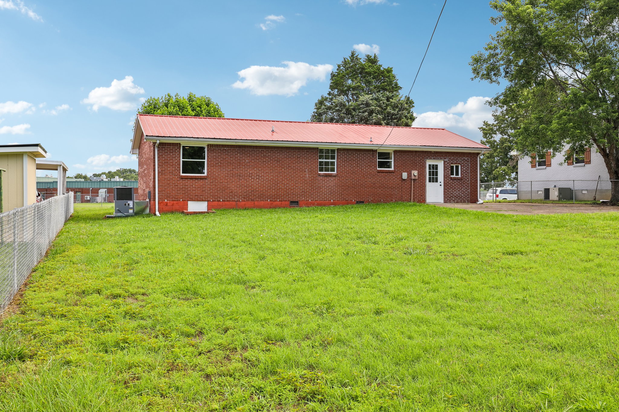Appleton Dr-S0306-033.jpg