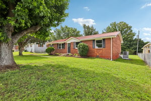 Appleton Dr-S0306-003.jpg