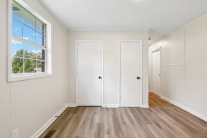 Appleton Dr-S0306-010.jpg
