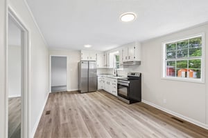 Appleton Dr-S0306-011.jpg