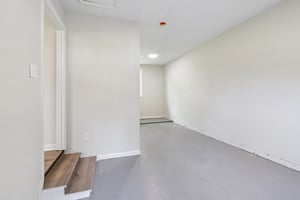 Appleton Dr-S0306-017.jpg